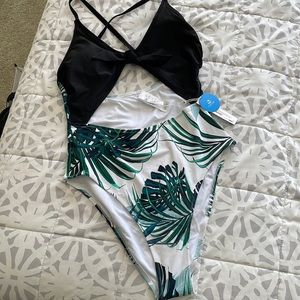 Cupshe one piece bathing suit